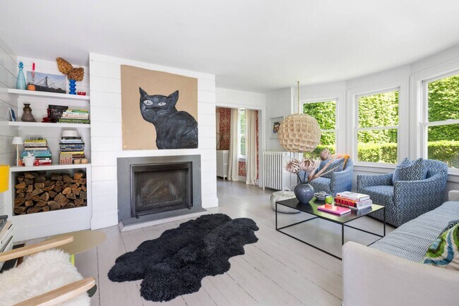 Photo - 144 Newtown Ln
