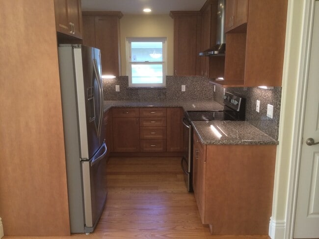 Photo - 2 Bed 2 Bath House Downtown Palo Alto in Crescent Park.