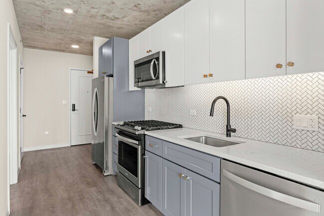 Photo - 179 W Huron St