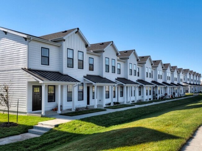 Building Photo - Cove at Prairie Trail Townhomes - Prairie ... Unit 1816 Veracruz