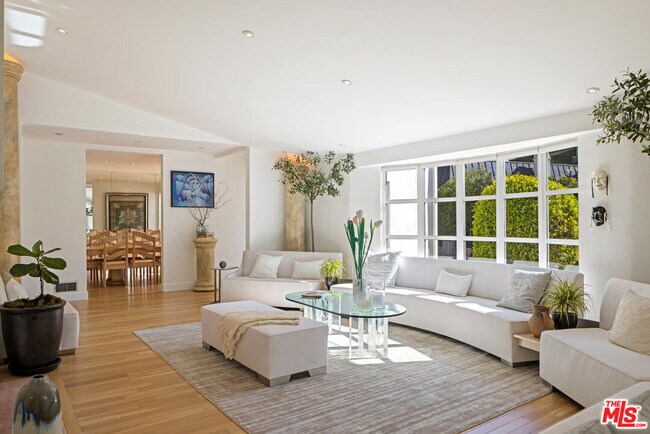 Photo - 1125 Chantilly Rd