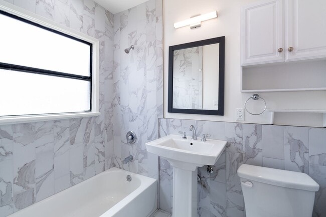 Photo - 2104 E Florida St Unidad 10