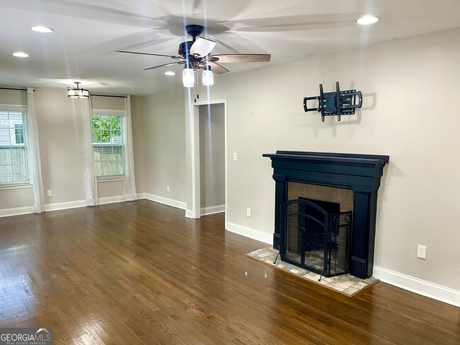 Photo - 1146 Edgefield Dr SW