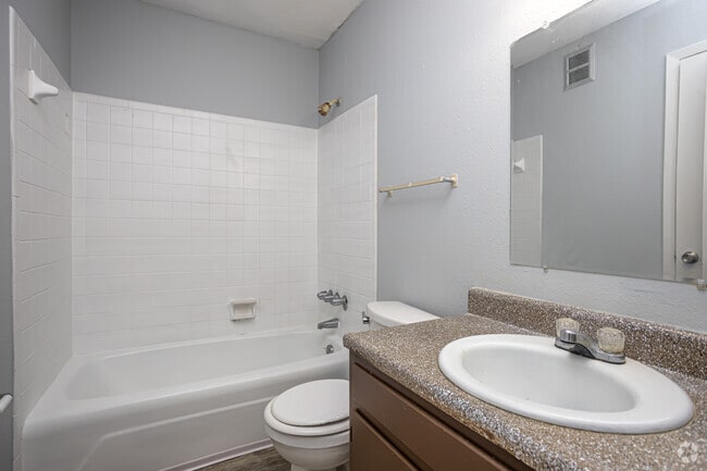 1BR, 1BA - 541SF - The Palms Apartments