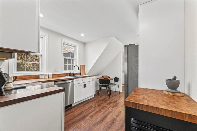 Photo - 1142 Washington St Unit 2