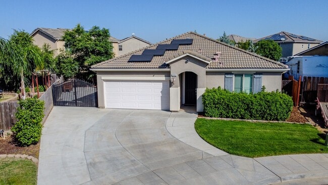 Photo - 3083 N Stanley Ave