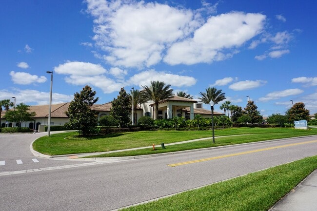 Photo - For rent in Oasis Club Resort - ChampionsGate