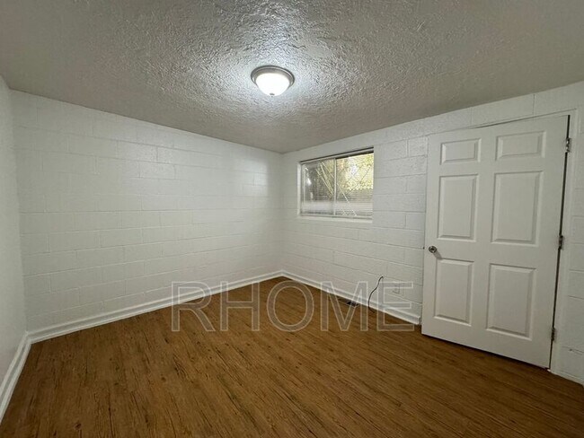 Photo - 2725 S Edison St Unidad APT #2