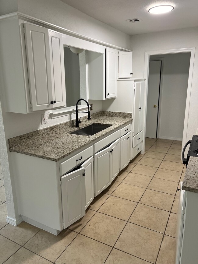 Photo - 217 W Campbell Dr