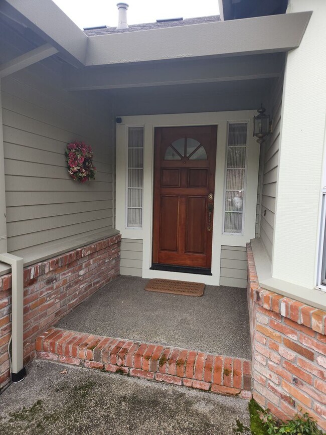 Photo - "Must See" w/beautiful views 3 bedroom, 2....