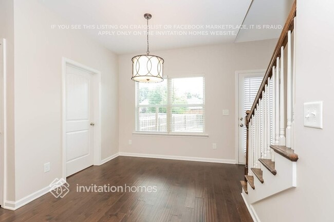 Photo - 1115 Golf View Way