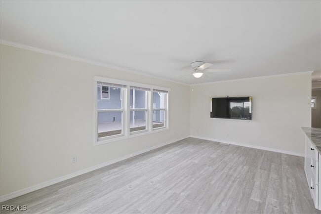 Photo - 62 Kiowa Dr N