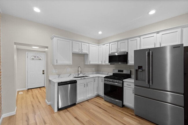 Building Photo - 1411 Olive St Rental