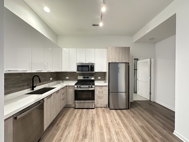 Photo - 2550 S Wabash Ave Unit 504