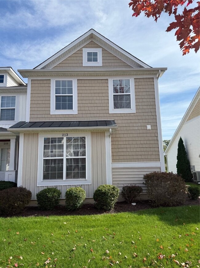 Photo - 213 Countryshire Dr