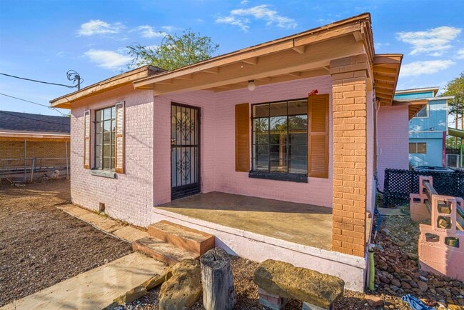 Photo - 1820 Aldama St