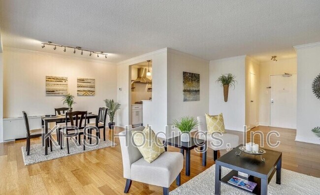 Photo - 4141 Henderson Rd Unidad Apt 916