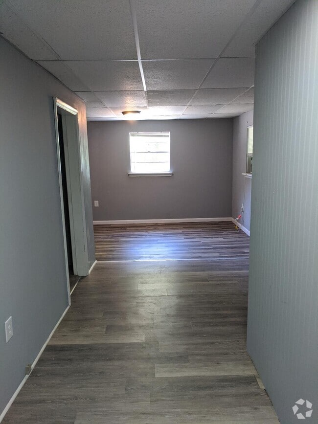 Building Photo - 1425 N Willow Ave Unit B Rental