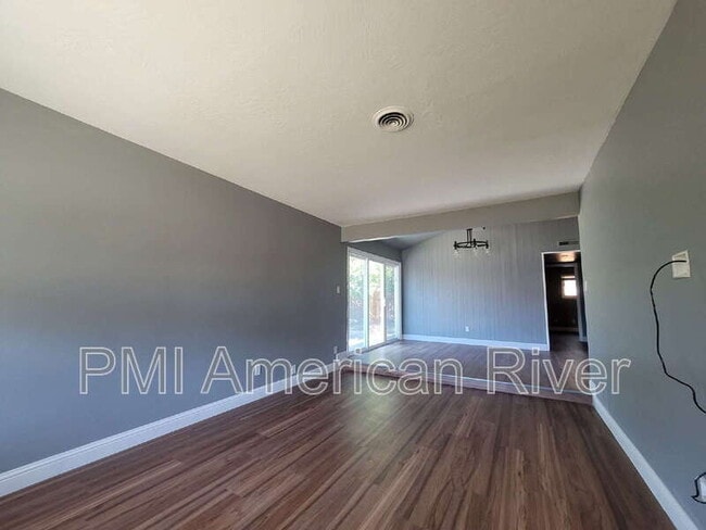 Photo - 1321 Oak Terrace Ct