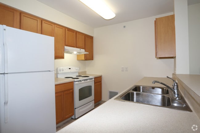 Kitchen - Poets Landing