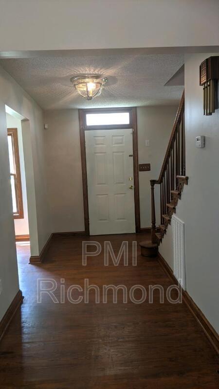 Photo - 12416 New Market Mill Rd