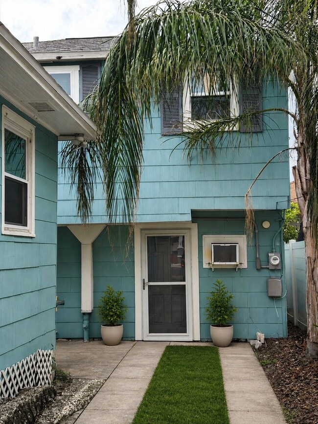 Photo - 2115 W Cass St