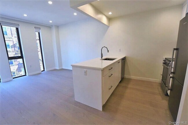 Photo - 41-26 44th St Unit 3C