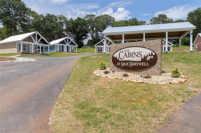 Photo - 1027 Smyzer Rd