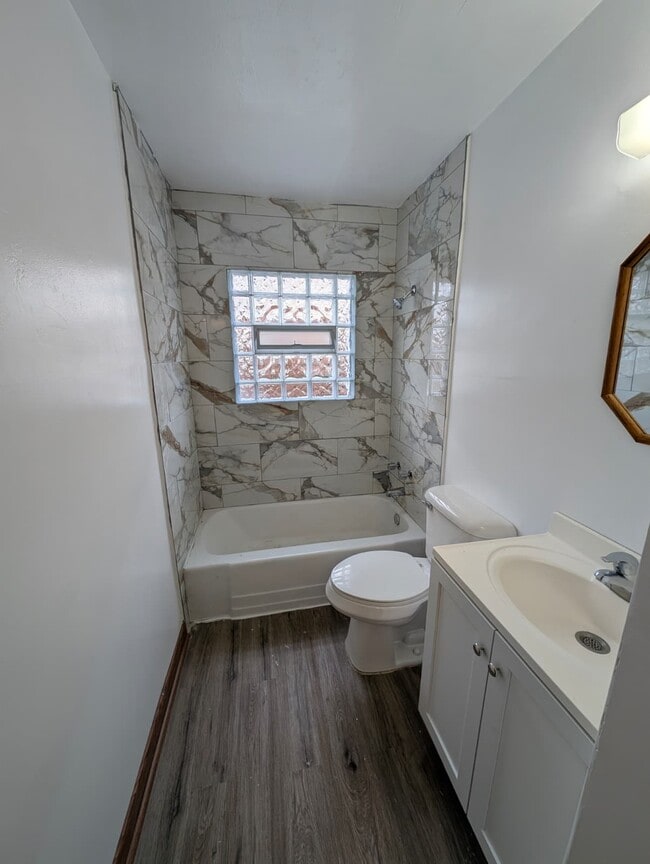 Building Photo - 4017 W Morgan Ave Unit 2