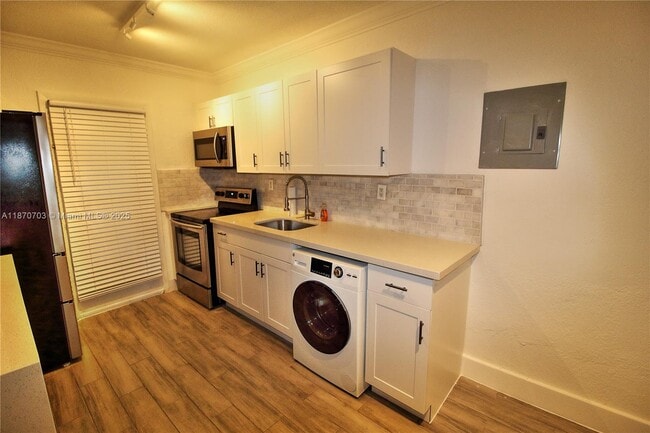 Building Photo - 890 NW 45th Ave Unit 4 Rental