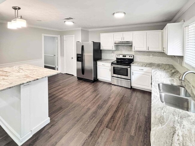 Photo - 1552 Blackwell Rd