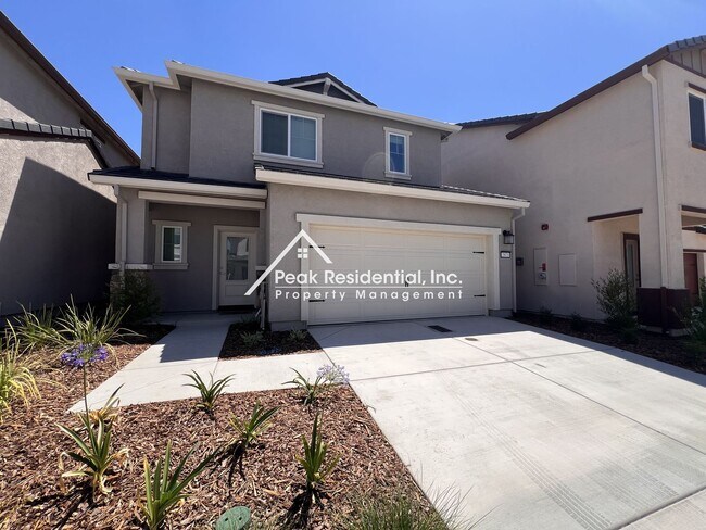 Photo - Brand New 3bd/2.5a Lincoln Home With Loft-Must See!