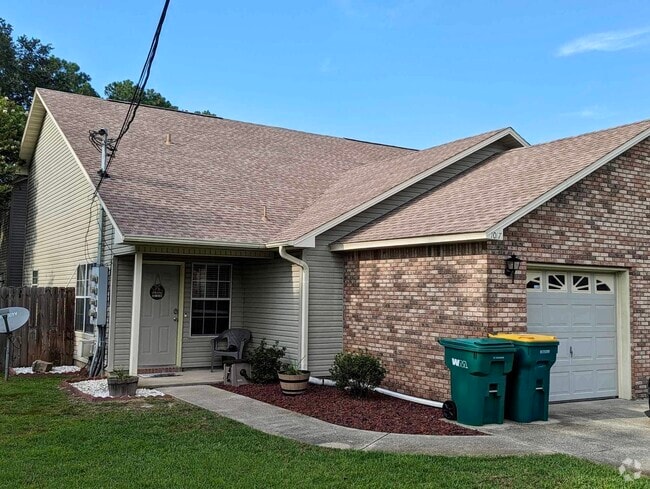 Building Photo - 1017D Creel St Rental