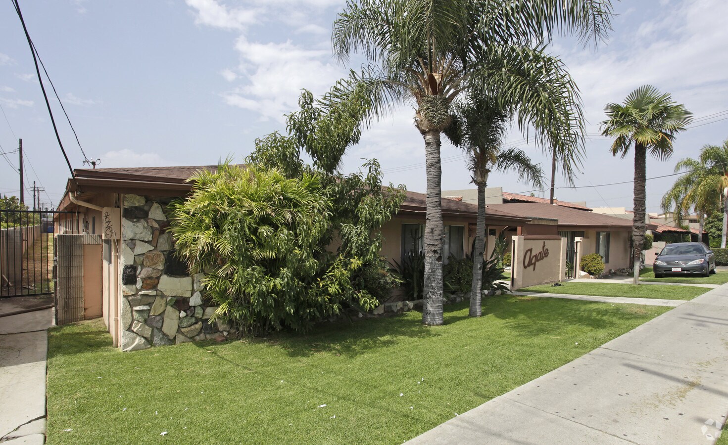 147 S Magnolia Avenue - 147 S Magnolia Avenue Apartments