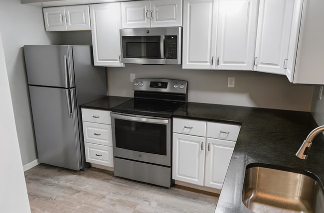 Building Photo - 2713 Rolling Green Dr Unit 2713 Rental