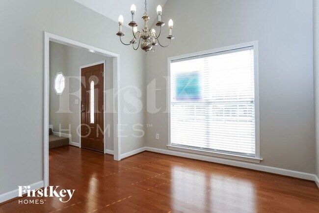 Photo - 1561 Finwick Dr