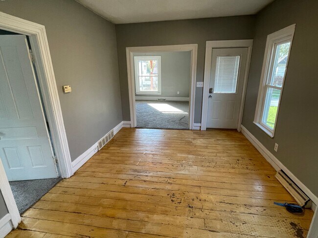 Photo - 429 Shirley St NE Apartamentos Unidad 1