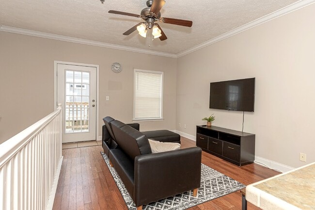 Photo - Beautiful 3/2 furnished rental TDY
