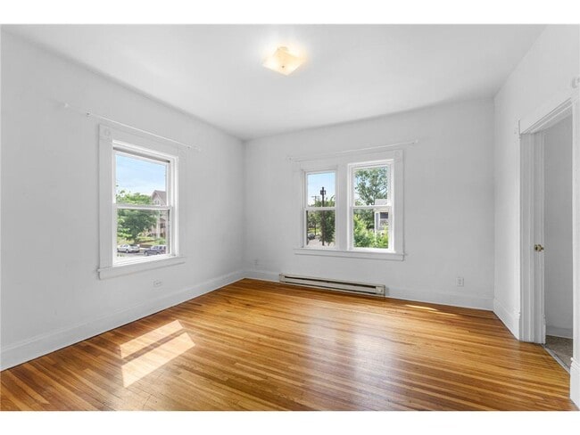 Photo - 2559 Aldrich Ave S