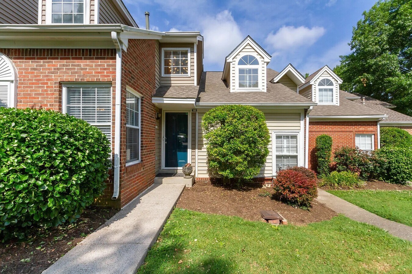 Photo - 306 Yorkshire Cir