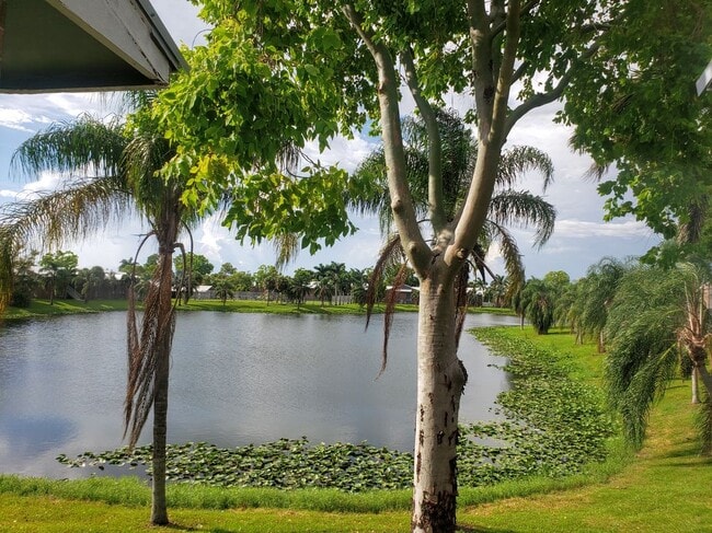 Photo - 2000 S Main St