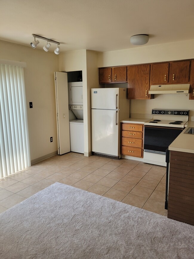 Photo - 3243 Niagara Square