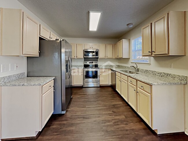 Photo - 2112 Coral Berry Ln