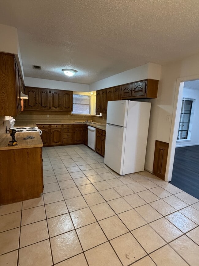 Photo - 1802 Archer Cir