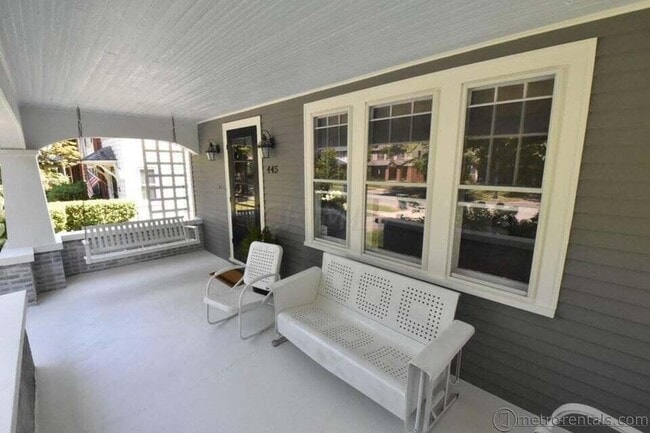 Photo - 445 Oakland Park Ave