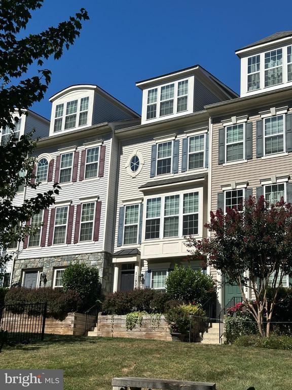 Building Photo - 11904 Weybridge Lane Rental
