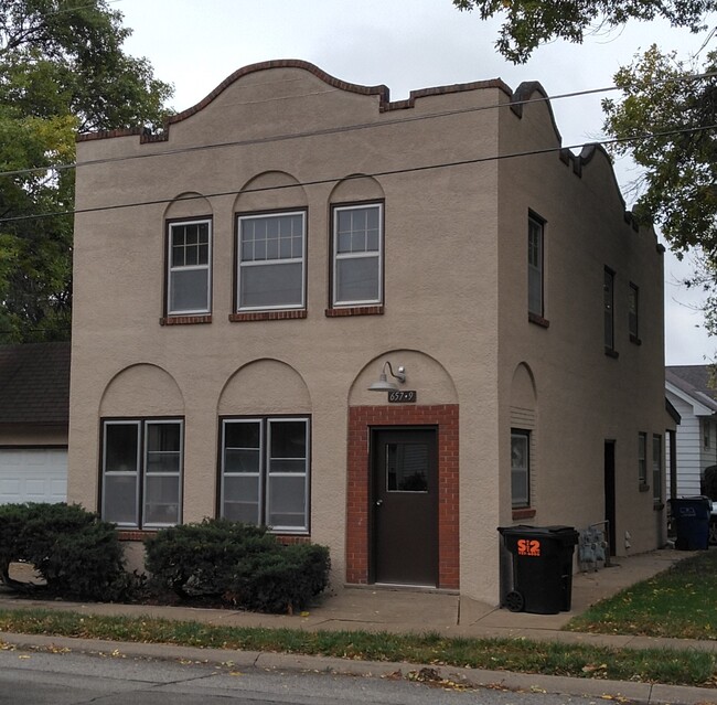 Photo - 659 W 16th St