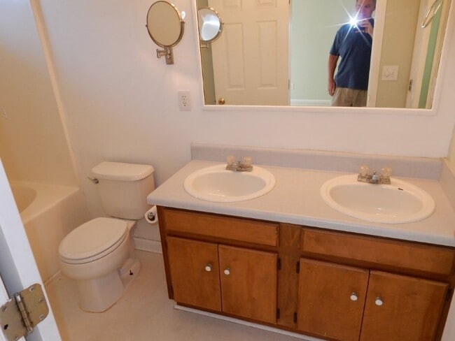 Photo - 502 Bloomfield Ct