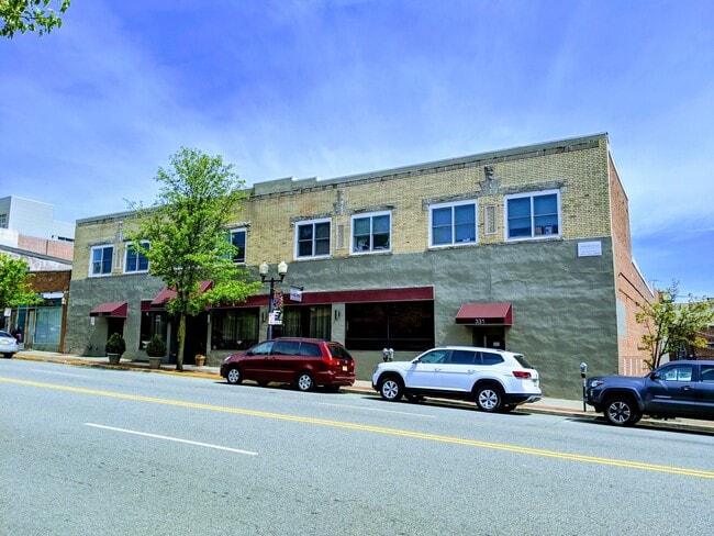 Building Photo - 331 Bloomfield Ave Rental