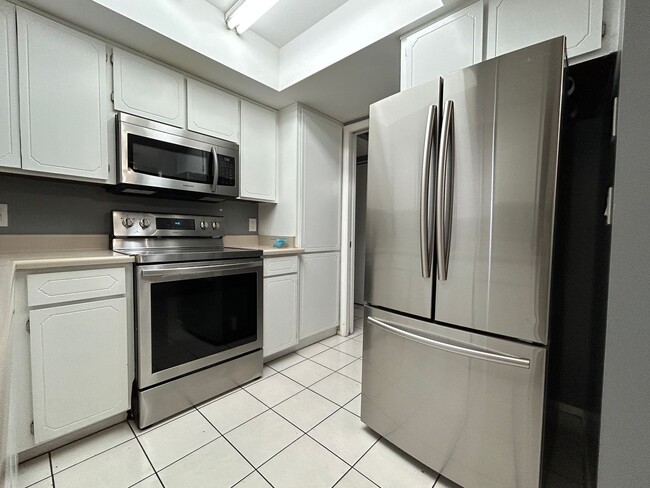 Building Photo - 1101 N April Cir Unit #B